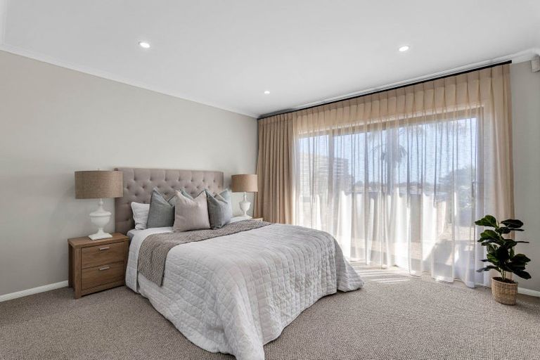 Photo of property in 17 Chatswood Grove, Fitzroy, New Plymouth, 4312