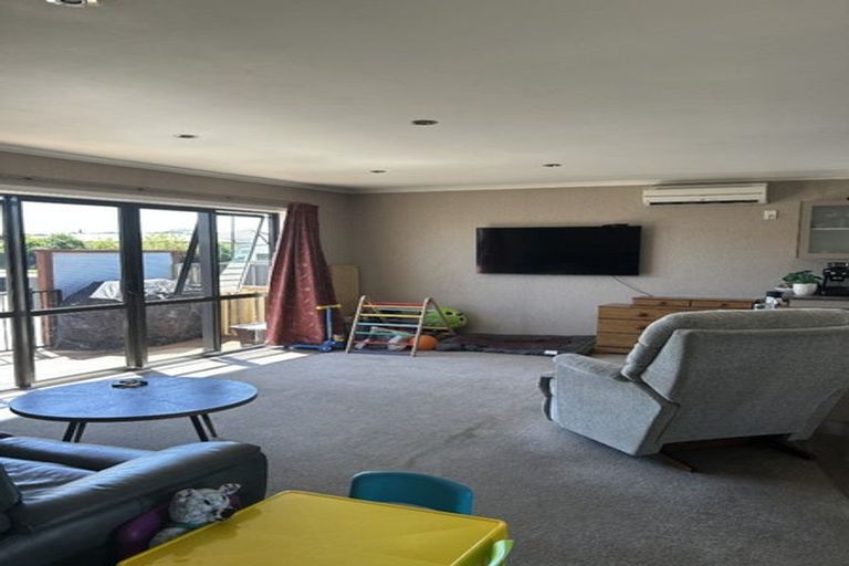 Photo of property in 100 Murphy Road, Taradale, Napier, 4112