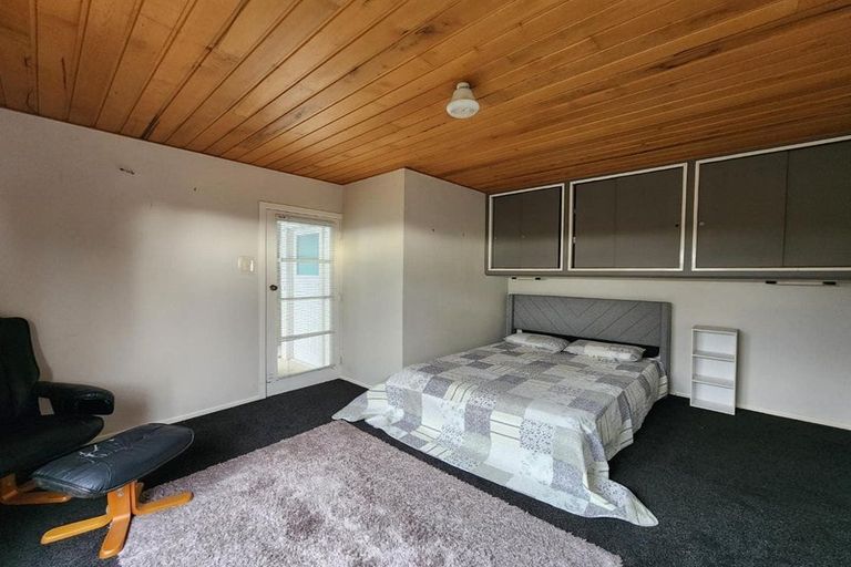 Photo of property in 8b Julian Place, Westown, New Plymouth, 4310