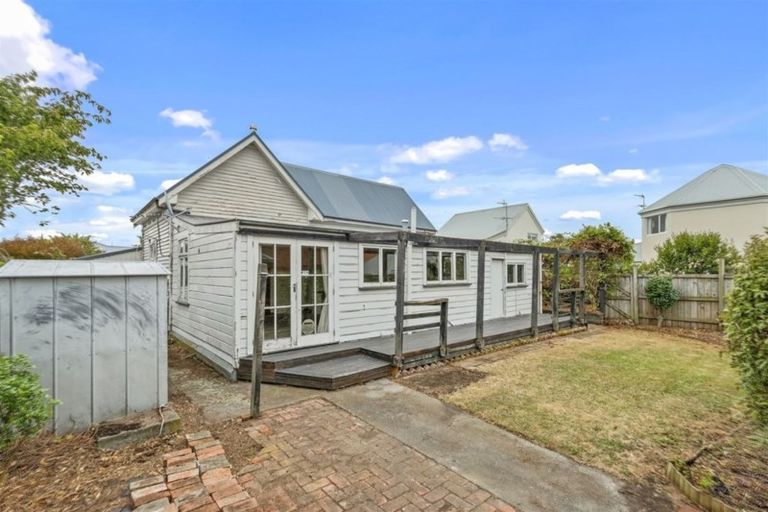 Photo of property in 208 Springfield Road, St Albans, Christchurch, 8014