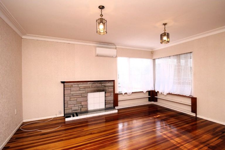 Photo of property in 20a Beaubank Road, Kelston, Auckland, 0602