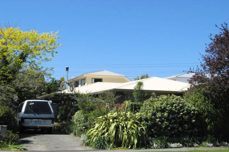Photo of property in 4 Oakfield Street, Burnside, Christchurch, 8053