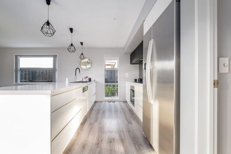 Photo of property in 33 Northmoor Boulevard, Rolleston, 7615