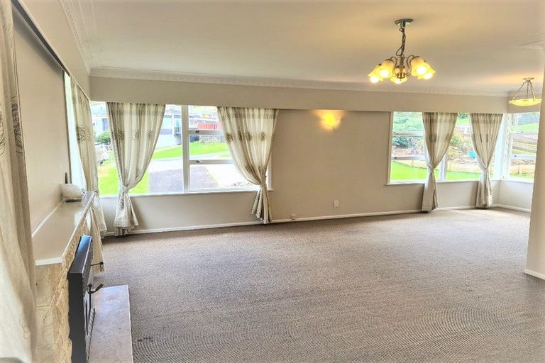 Photo of property in 6 Nicholson Place, Hillcrest, Auckland, 0627