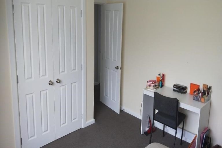 Photo of property in 495 Featherston Street, Roslyn, Palmerston North, 4414