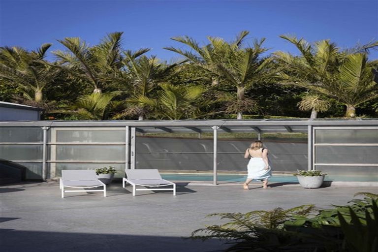 Photo of property in 360 Paremata Road, Whitby, Porirua, 5381