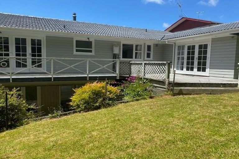 Photo of property in 34 Westhaven Drive, Tawa, Wellington, 5028