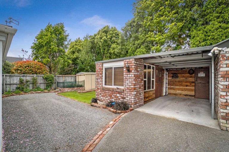 Photo of property in 14 Manahi Place, Woodend, 7610