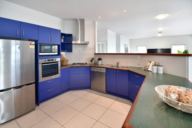 Photo of property in 979 Whangaparaoa Road, Tindalls Beach, Whangaparaoa, 0930