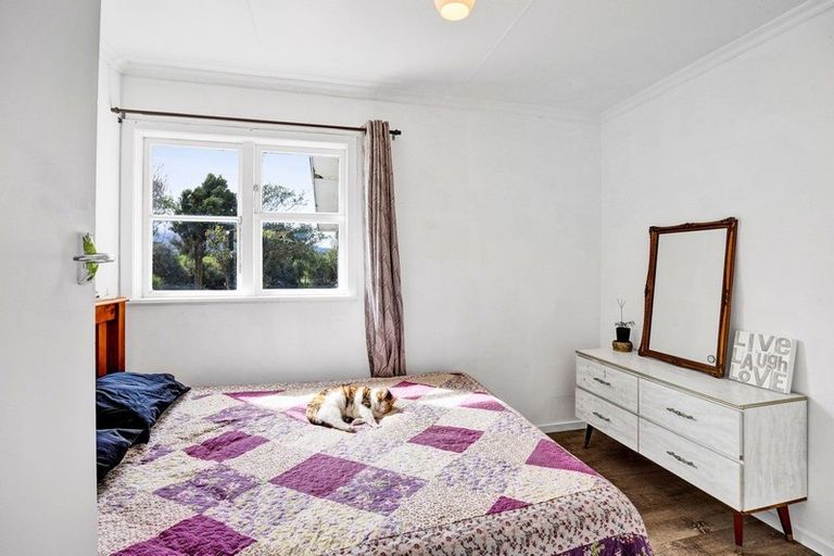 Photo of property in 2745 Opunake Road, Te Kiri, Opunake, 4682