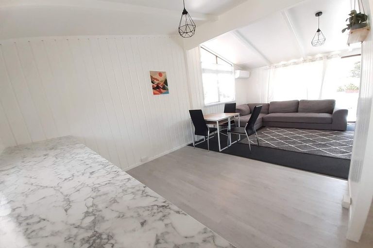 Photo of property in 60 Norana Road, Timberlea, Upper Hutt, 5018