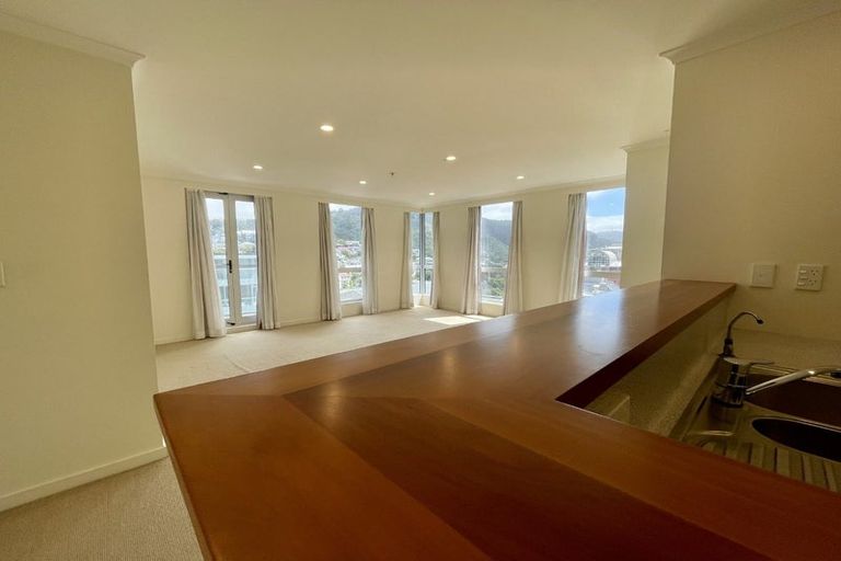 Photo of property in Terrace Heights Apartments, 13c/163 The Terrace, Wellington Central, Wellington, 6011
