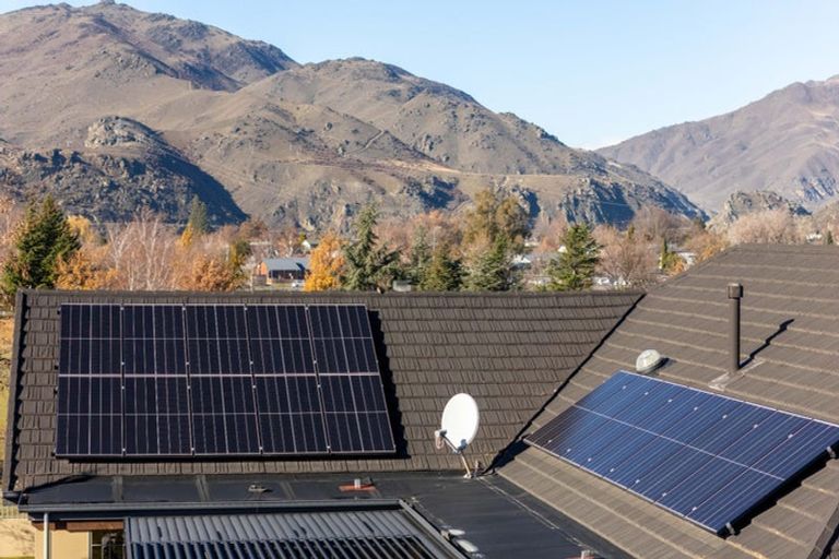 Photo of property in 37 Cairnmuir Crescent, Cromwell, 9310