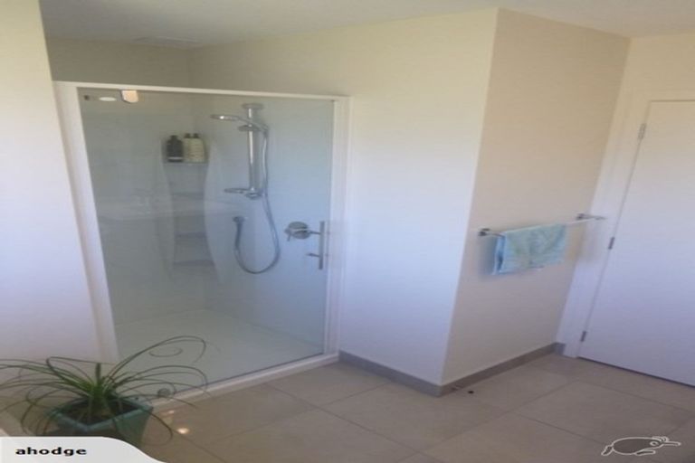 Photo of property in 14 Hebbard Court, Albert Town, Wanaka, 9305