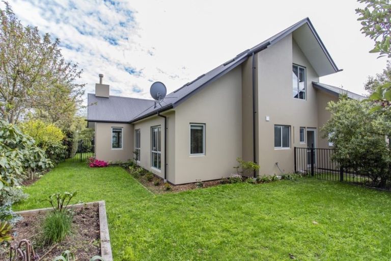 Photo of property in 5 Tanu Place, Parklands, Christchurch, 8083