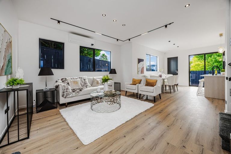 Photo of property in 6a Broadview Place, Howick, Auckland, 2014