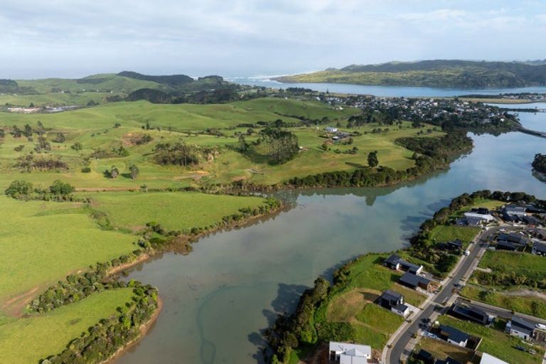 Photo of property in 70 Omahina Street, Raglan, 3225