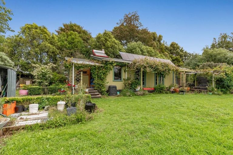 Photo of property in 16 Cole Street, Dannevirke, 4930