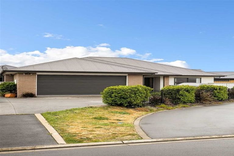Photo of property in 22 Stanford Way, Rolleston, 7615