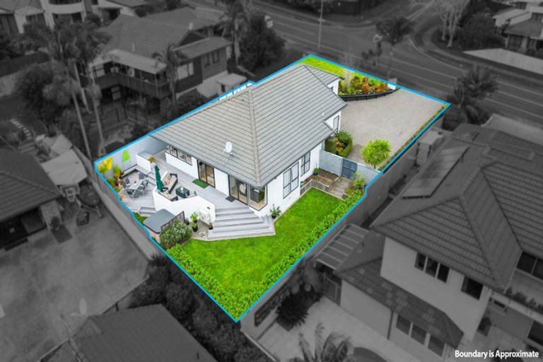 Photo of property in 47 Loloma Drive, Half Moon Bay, Auckland, 2012