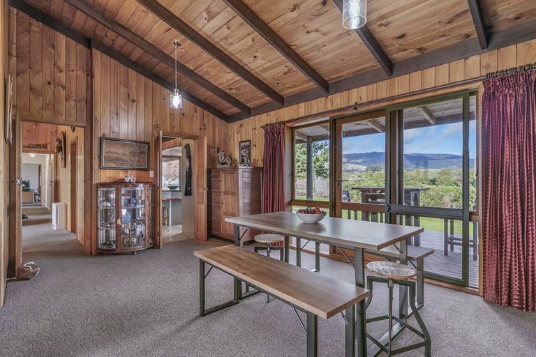 Photo of property in 382 Kimberley Road, Levin, 5571