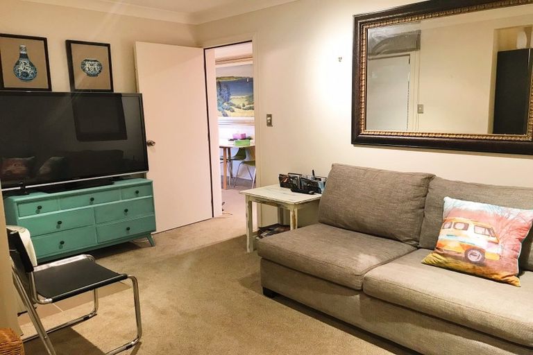 Photo of property in 23a Bournemouth Terrace, Murrays Bay, Auckland, 0630