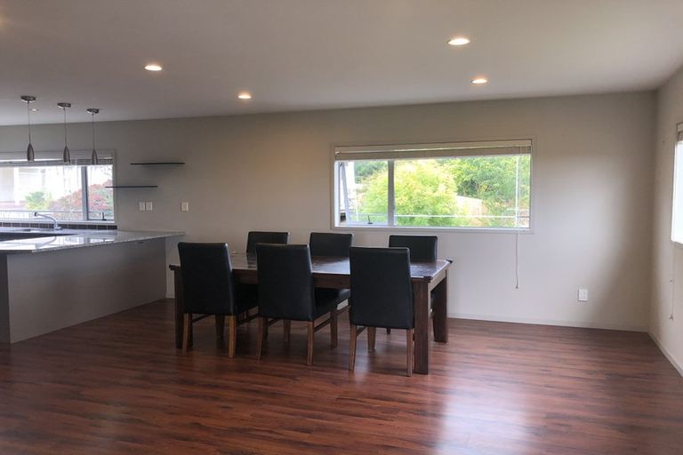 Photo of property in 18a Grenada Avenue, Forrest Hill, Auckland, 0620