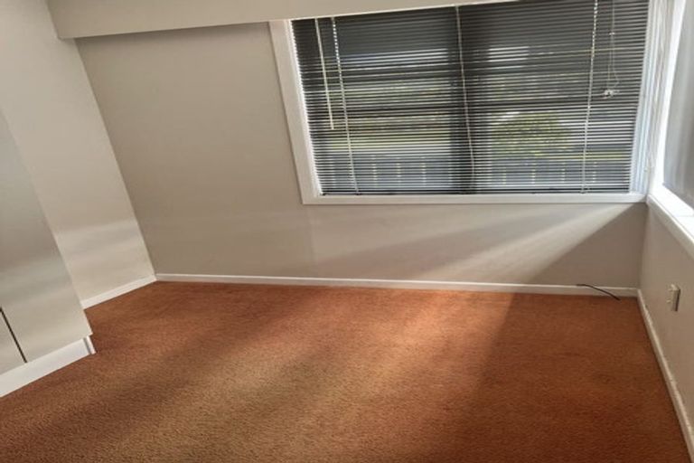 Photo of property in 10 Coronation Road, Glenfield, Auckland, 0627