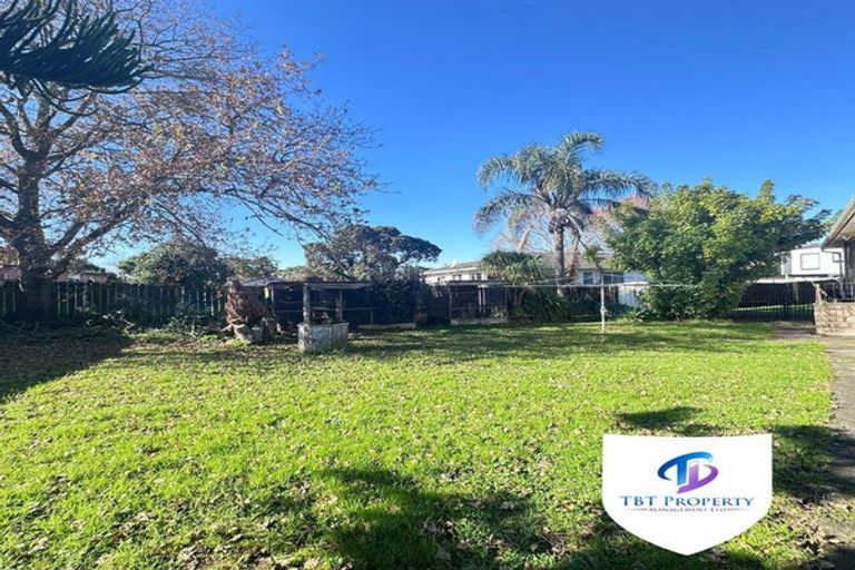 Photo of property in 13 Ribot Place, Randwick Park, Auckland, 2105