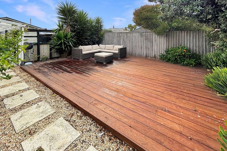 Photo of property in 41 Effingham Street, North New Brighton, Christchurch, 8083