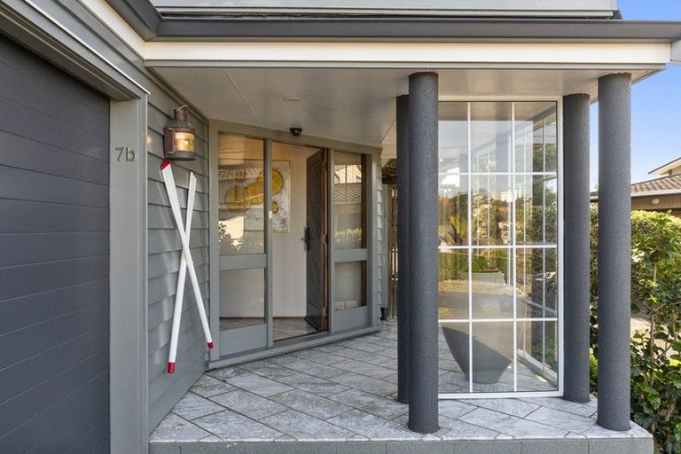 Photo of property in 7b Peter Terrace, Castor Bay, Auckland, 0620
