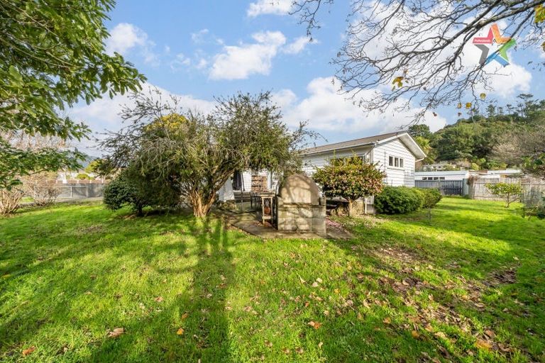 Photo of property in 3 Totara Street, Wainuiomata, Lower Hutt, 5014