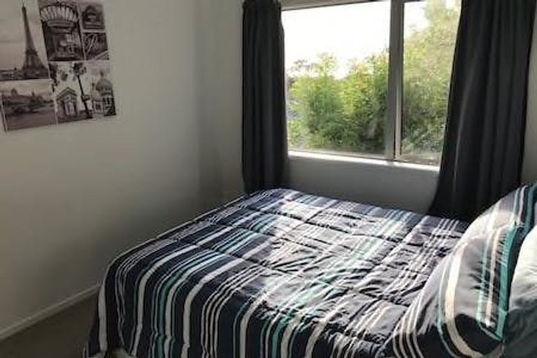 Photo of property in 841a Beach Road, Browns Bay, Auckland, 0630