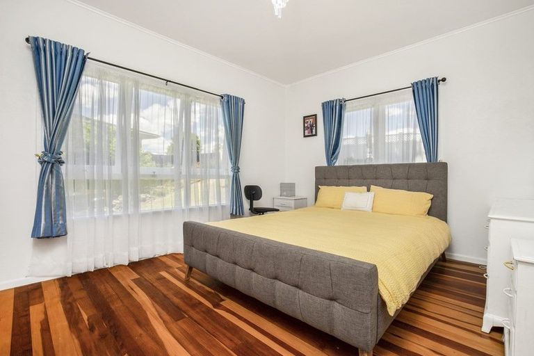 Photo of property in 70 Grande Vue Road, Hillpark, Auckland, 2102