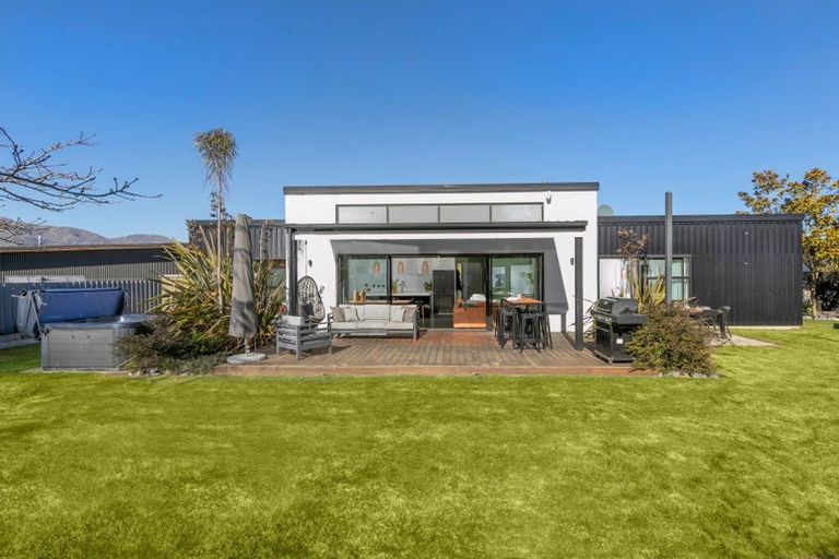 Photo of property in 21 Hewson Crescent, Lake Hawea, Wanaka, 9382