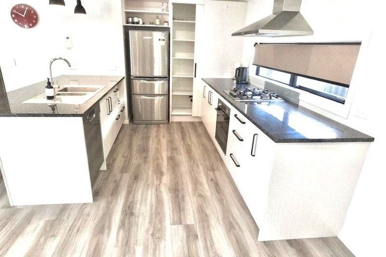 Photo of property in 14 Torea Place, Kenepuru, Porirua, 5022