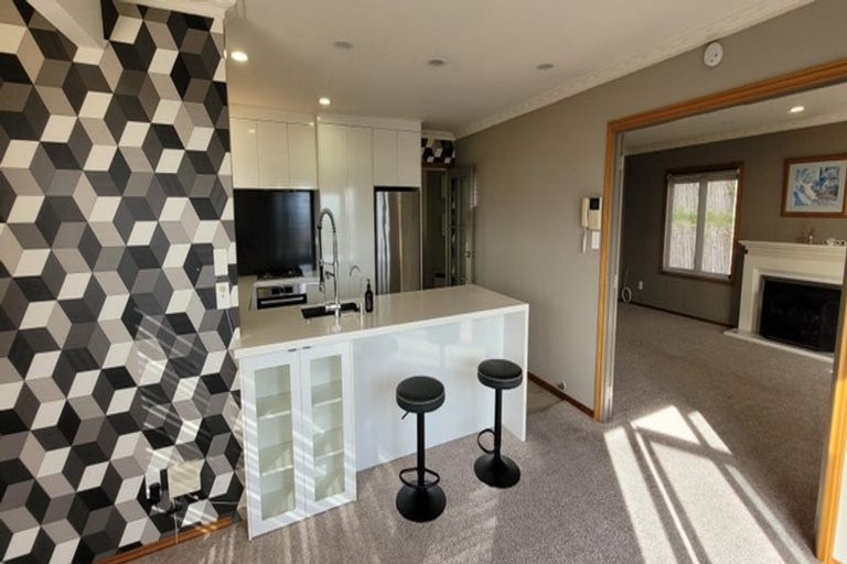 Photo of property in 85c Eliot Street, New Plymouth, 4310