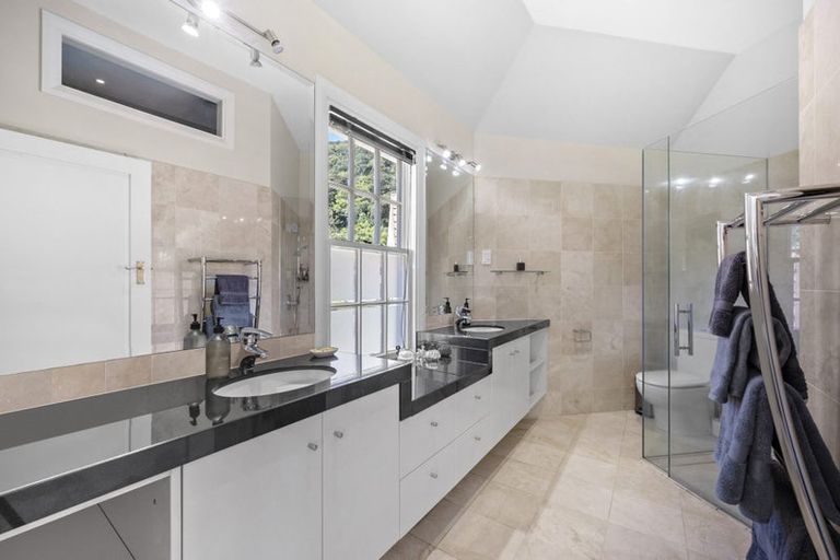 Photo of property in 60 Cheviot Road, Lowry Bay, Lower Hutt, 5013