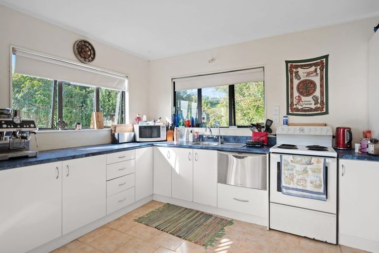 Photo of property in 70 Wishart Road, Helensville, 0800