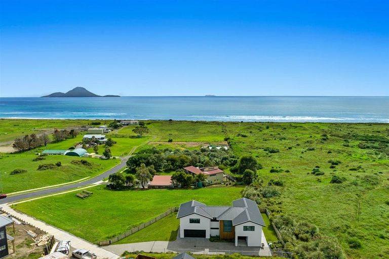 Photo of property in 16 Piripai Rise, Coastlands, Whakatane, 3120