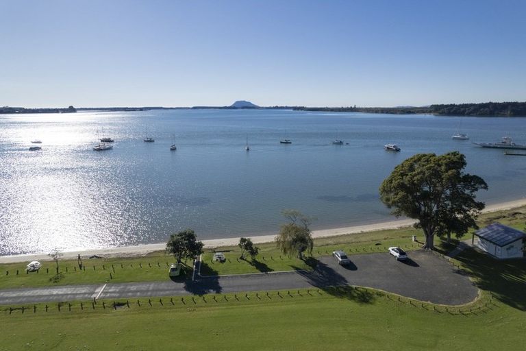 Photo of property in 25 Harbour View Road, Omokoroa, 3114