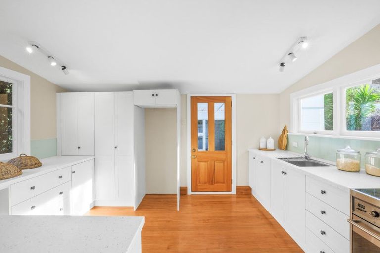 Photo of property in 86 Bowenvale Avenue, Cashmere, Christchurch, 8022