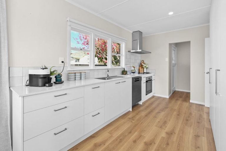 Photo of property in 161 Wellington Street, Pukekohe, 2120