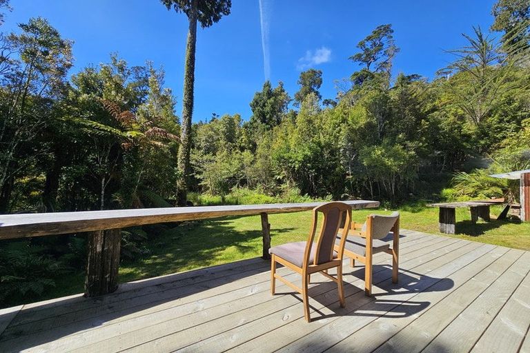 Photo of property in 215 Clifton Road, Kaiata, Greymouth, 7805