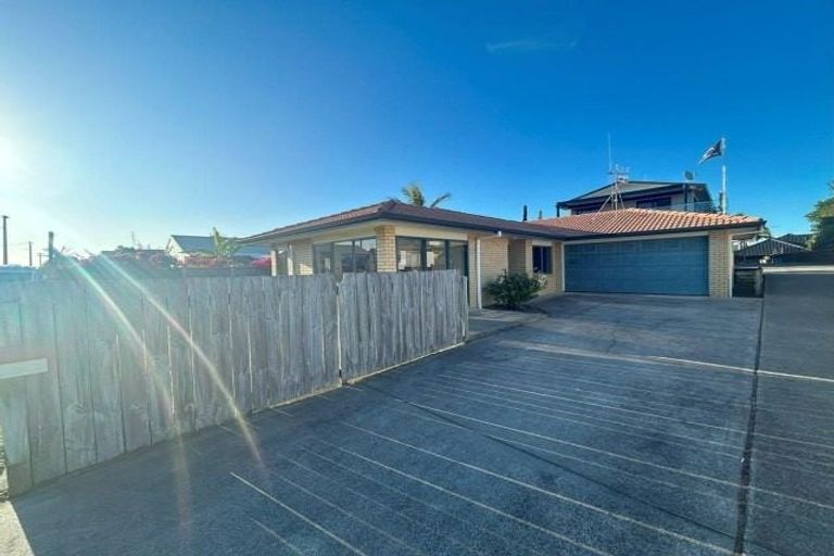 Photo of property in 65a Percy Road, Papamoa Beach, Papamoa, 3118