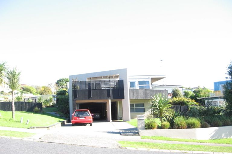 Photo of property in 6 Charles Dickens Drive, Mellons Bay, Auckland, 2014