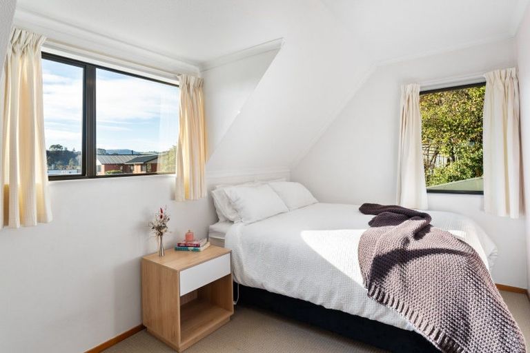 Photo of property in 66 Kinmont Crescent, Kinmont Park, Mosgiel, 9024