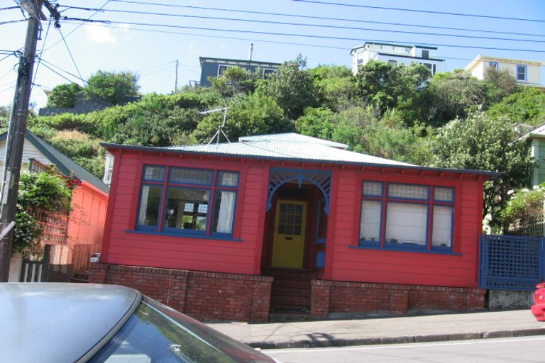 Photo of property in 73 Majoribanks Street, Mount Victoria, Wellington, 6011