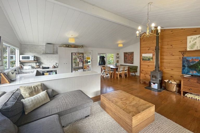 Photo of property in 42 Saxton Road, Upper Vogeltown, New Plymouth, 4371