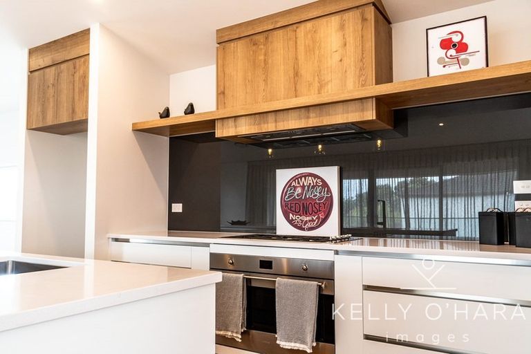 Photo of property in 115 The Boulevard, Papamoa Beach, Papamoa, 3118